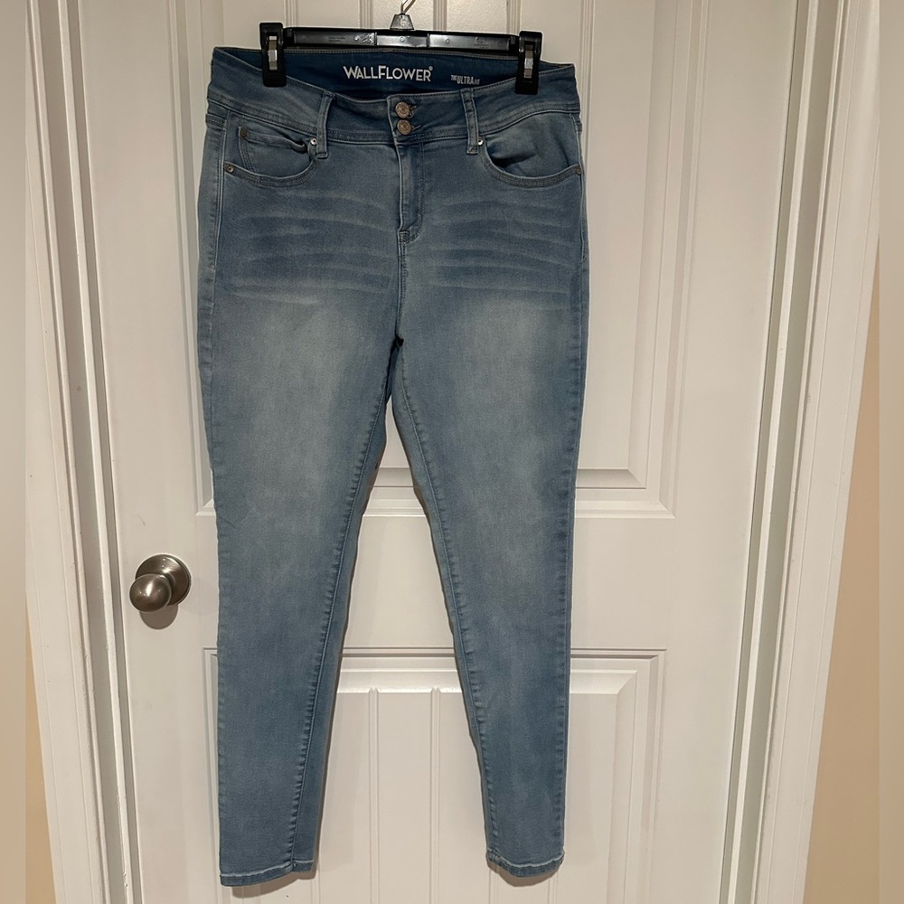 Skinny junior jeans, size 15